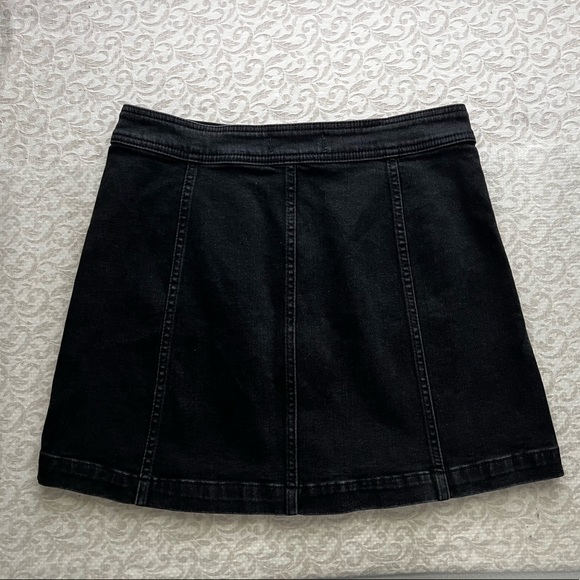 MADEWELL Size 6 Black A-line Mini Skirt w 2 front pockets & front button closure - Picture 4 of 8